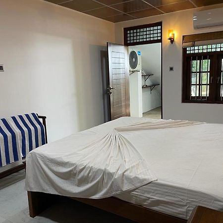 Blue Ocean Residence Induruwa Extérieur photo